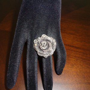Costume Jewelry- flower ring